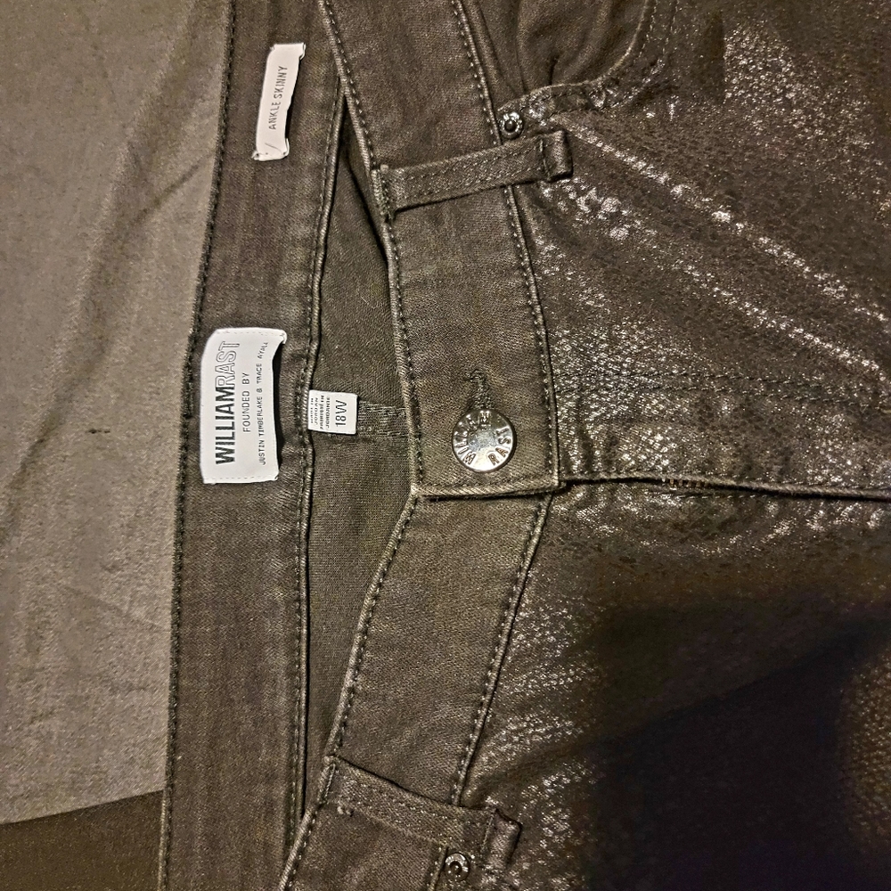 Women's Ankle Snakeskin Jeans